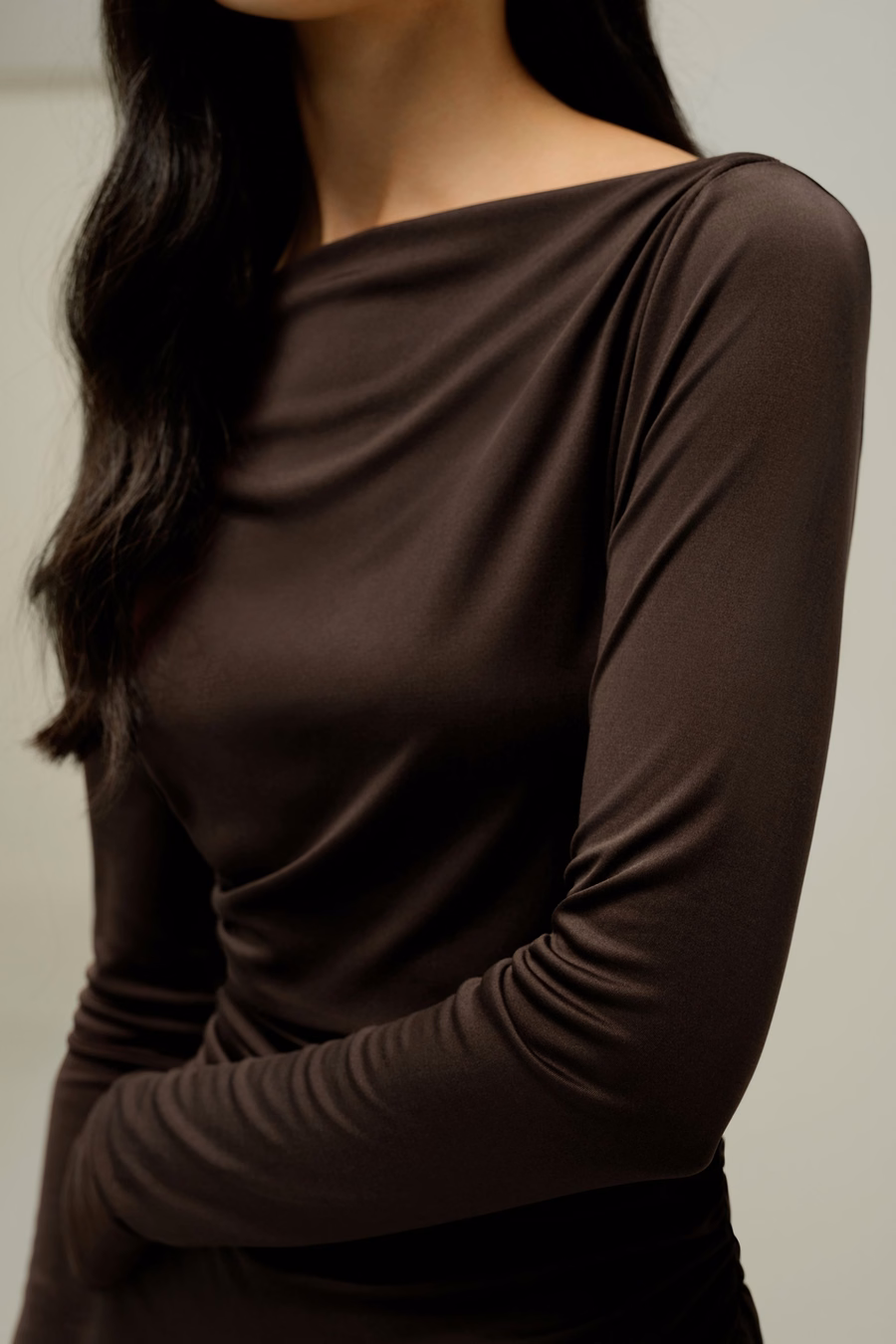 Elegante Zijden Jersey Geplooide Midi Jurk