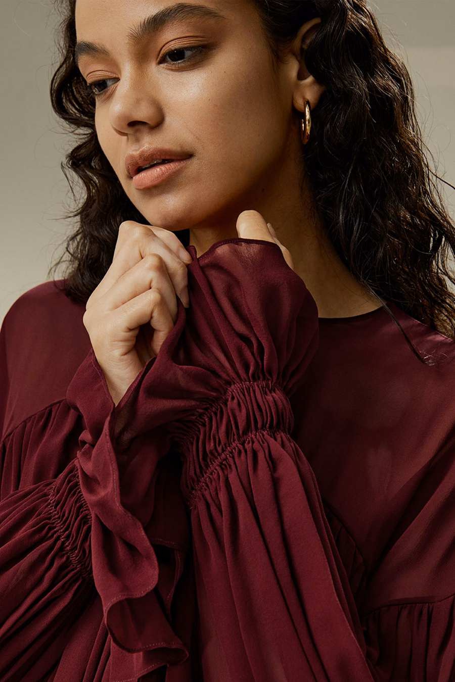Doorzichtige schouderruffle blouse