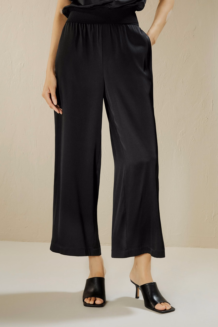 Wijde been cropped zijden broek