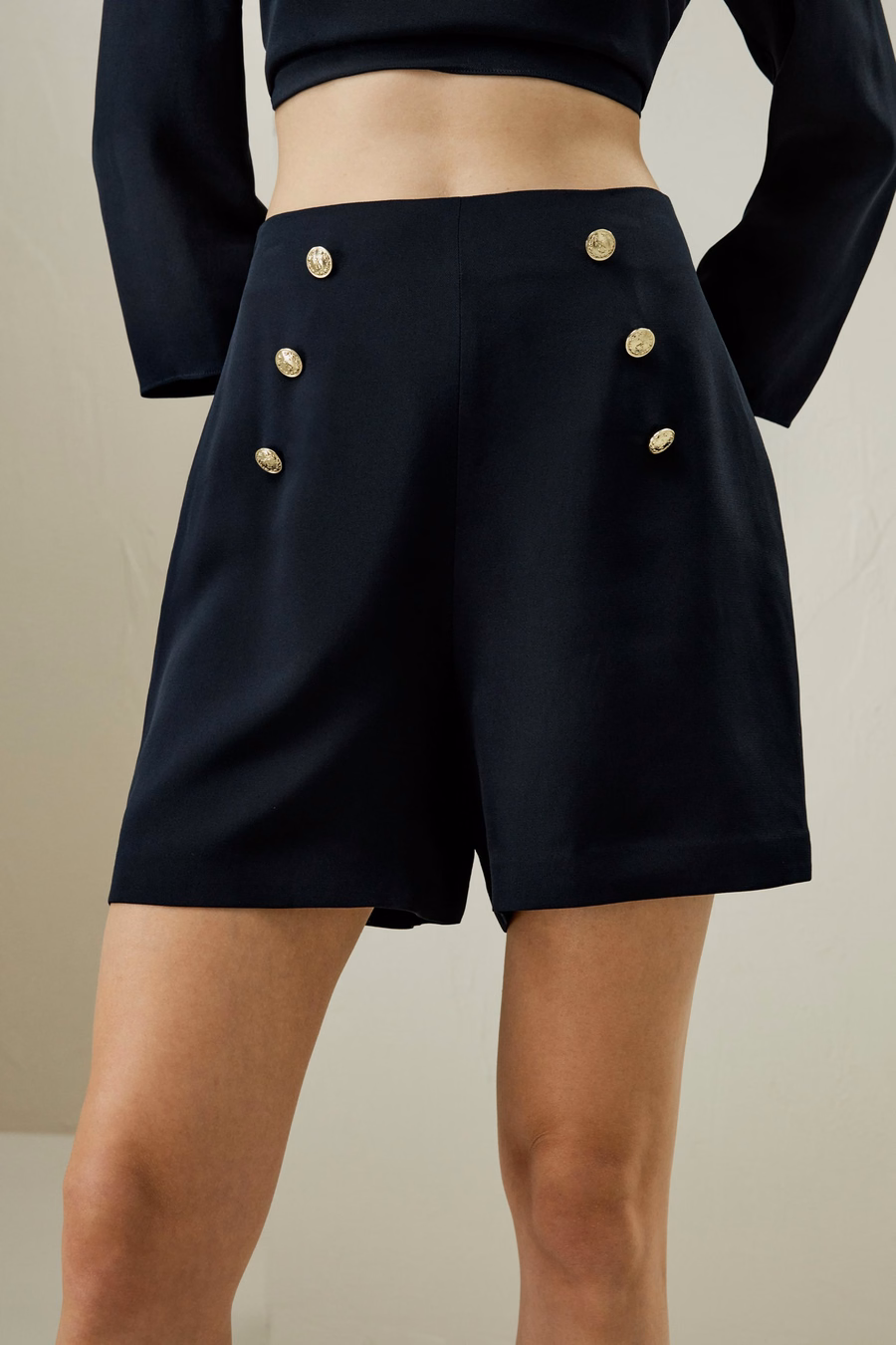 Hoge Taille Shorts Met Knopaccenten